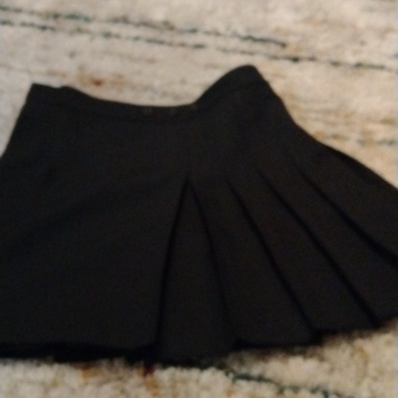 Skirt pleaded - Picture 3 of 4